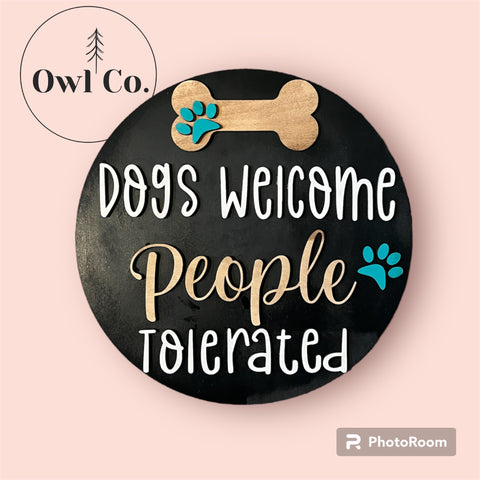 Dog paws welcome